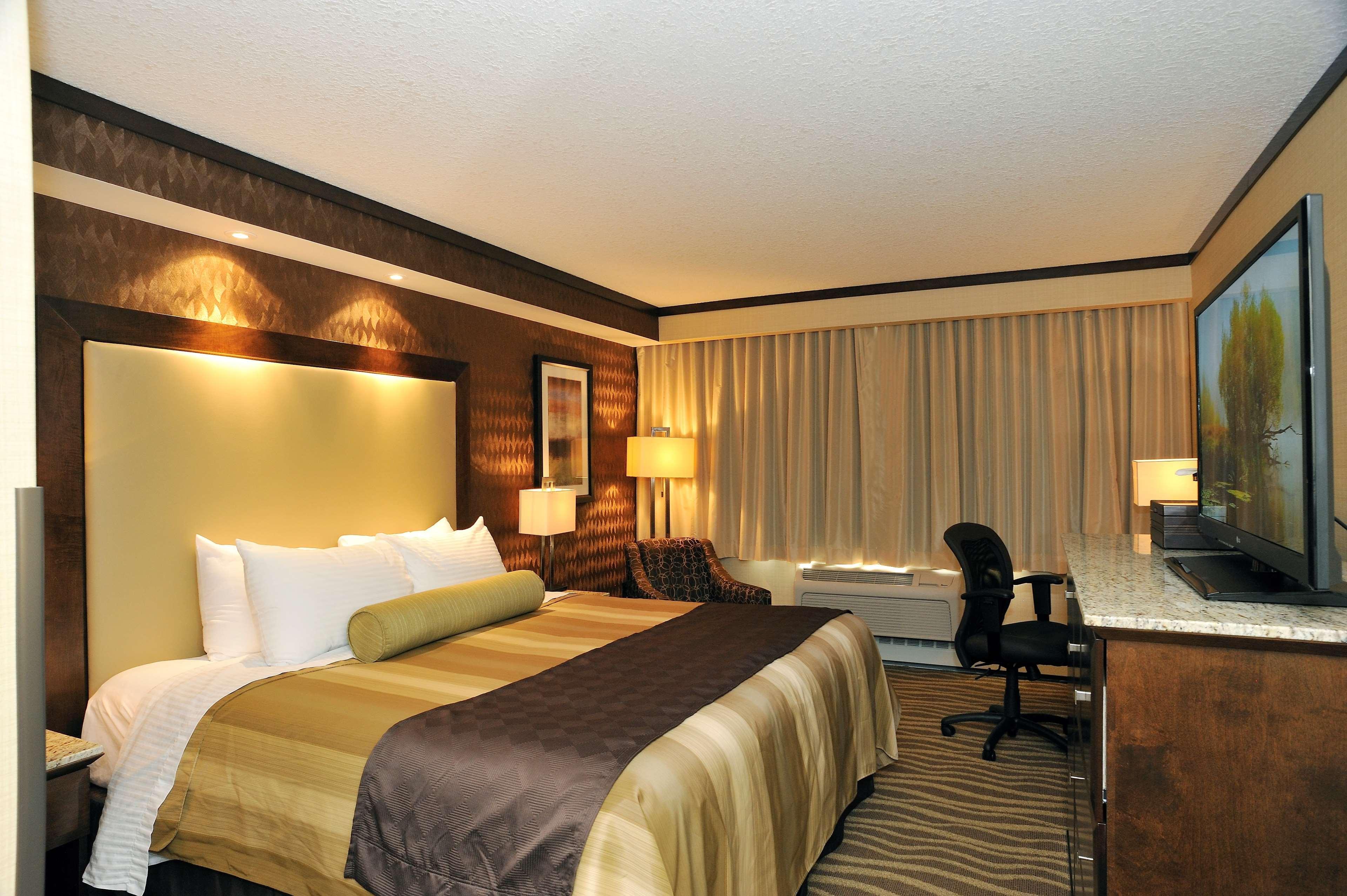 Best Western Premier Denham Inn & Suites Leduc Εξωτερικό φωτογραφία