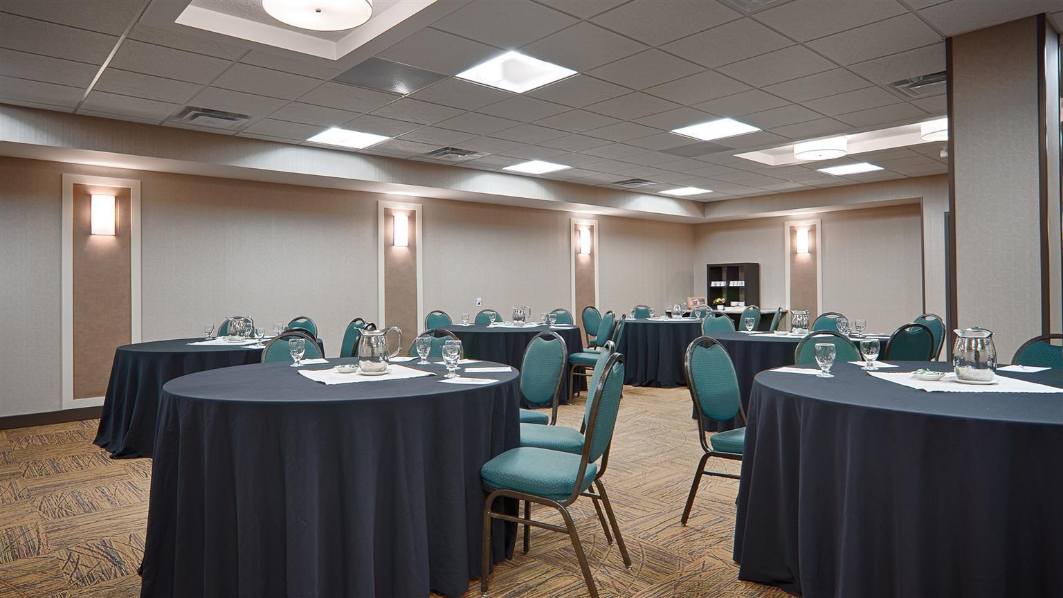 Best Western Premier Denham Inn & Suites Leduc Εξωτερικό φωτογραφία