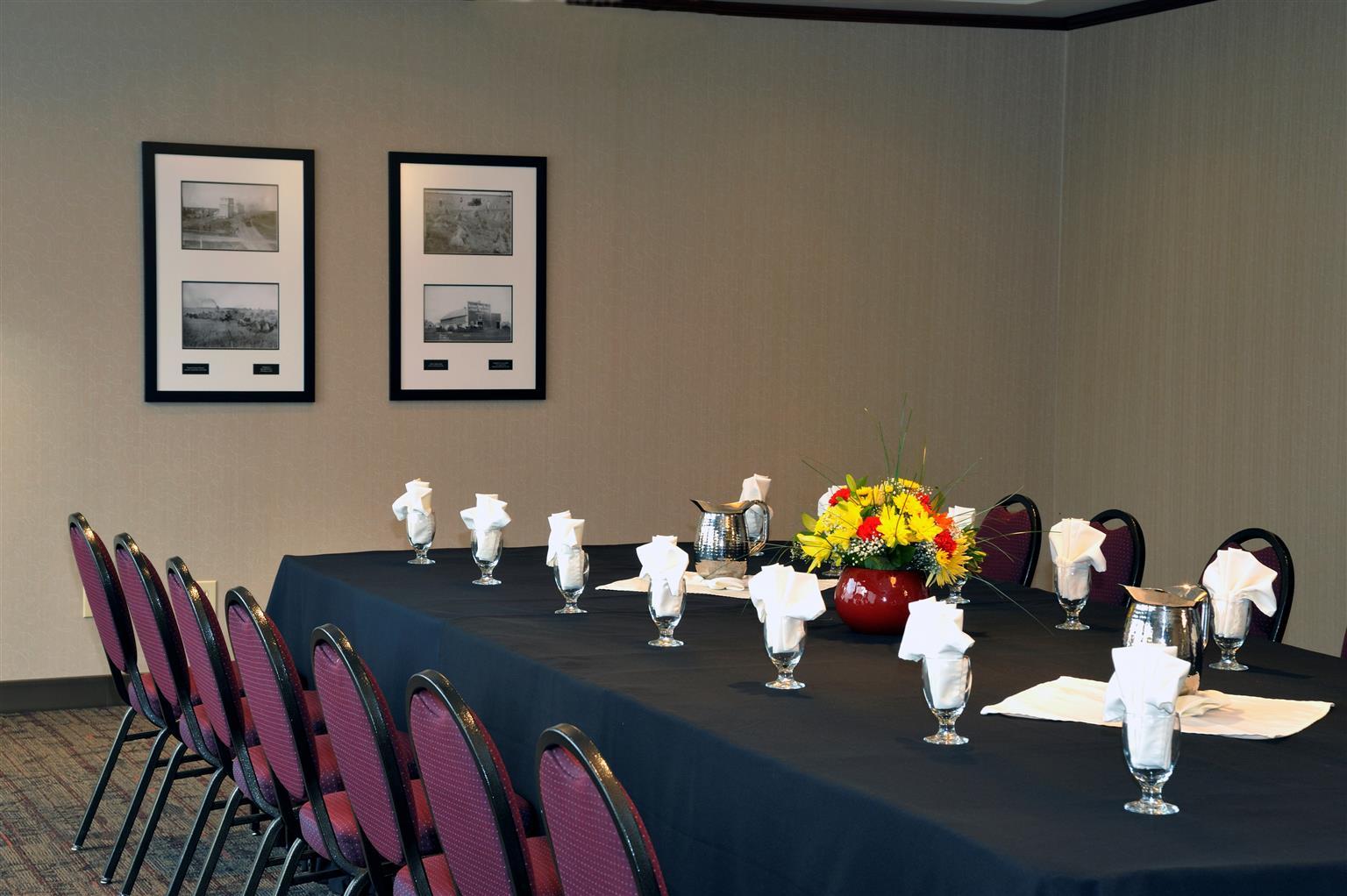 Best Western Premier Denham Inn & Suites Leduc Εξωτερικό φωτογραφία