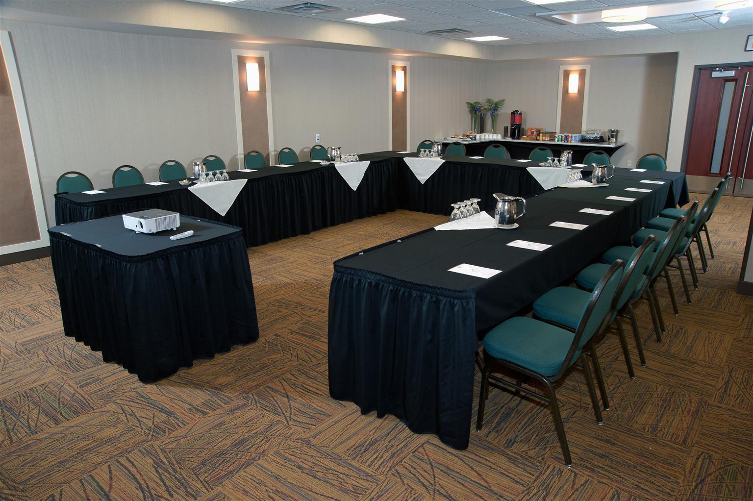 Best Western Premier Denham Inn & Suites Leduc Εξωτερικό φωτογραφία